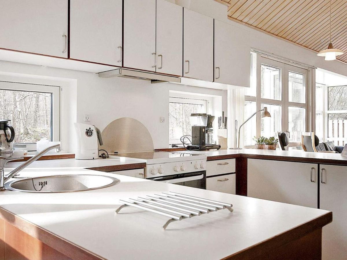 Four-Bedroom Holiday Home In Hasle 5 Luaran gambar
